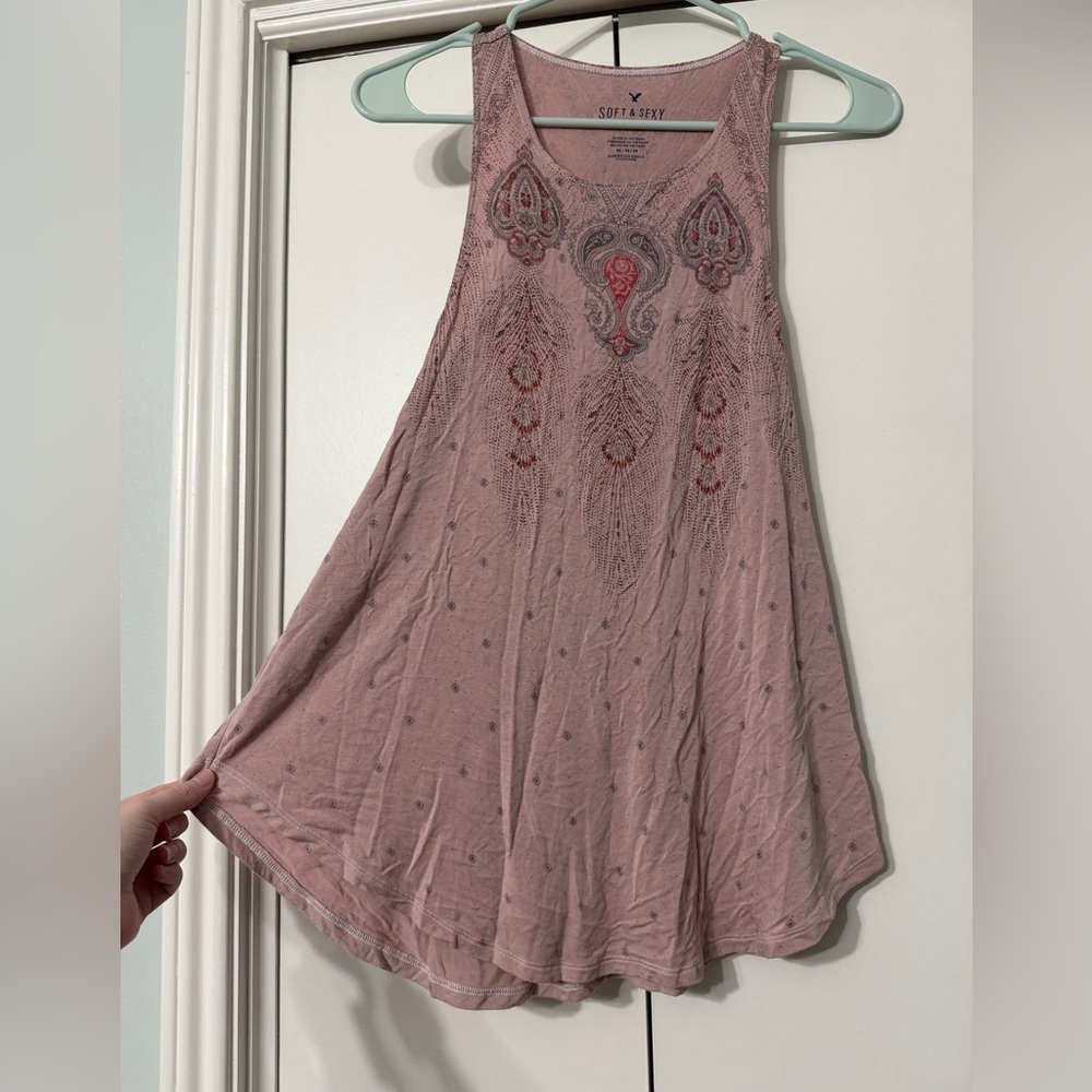 American Eagle Outfitters Soft & Sexy Tank Feather Design Size M
